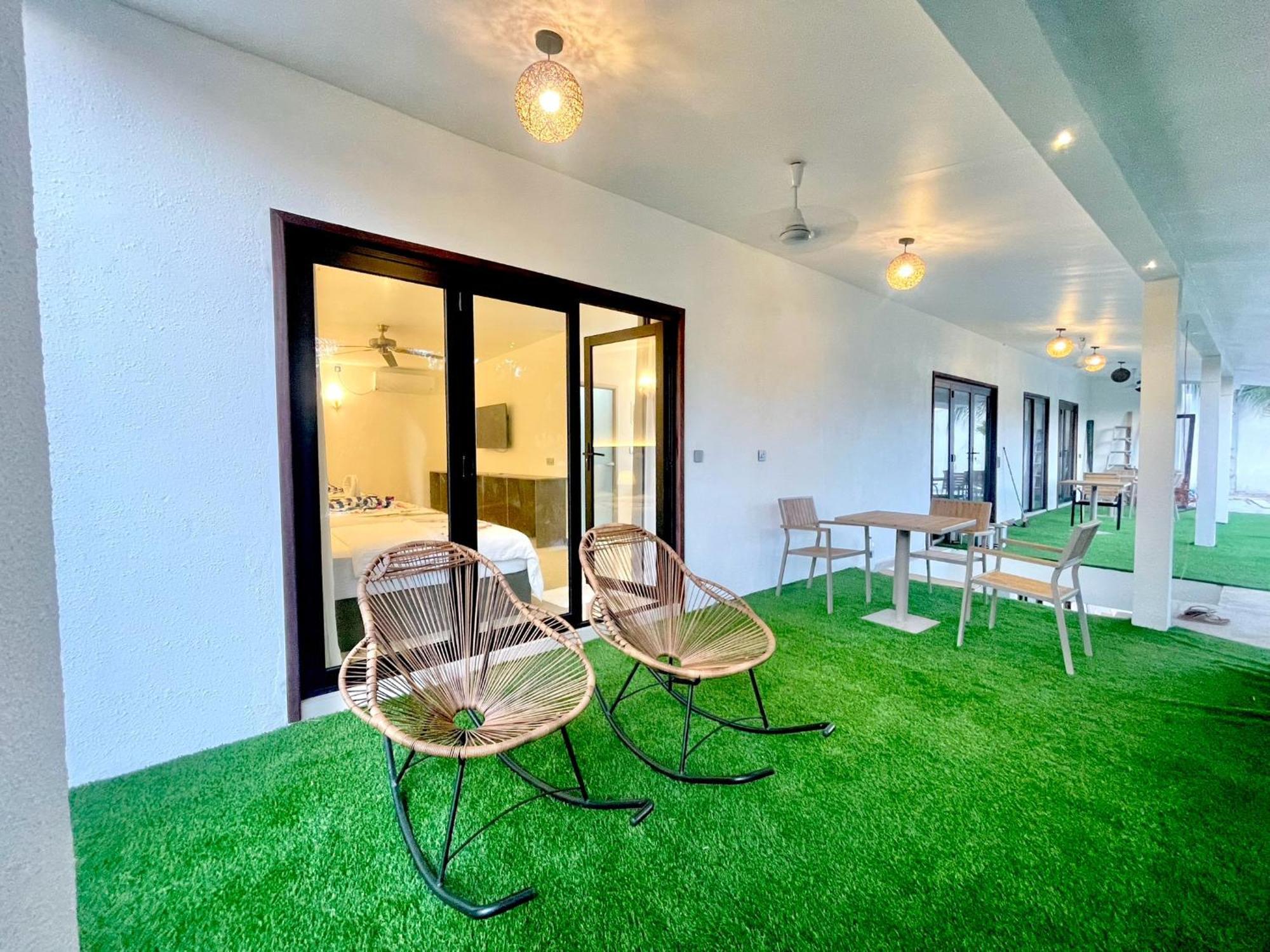 La Palma Suites Ukulhas Island Exterior photo