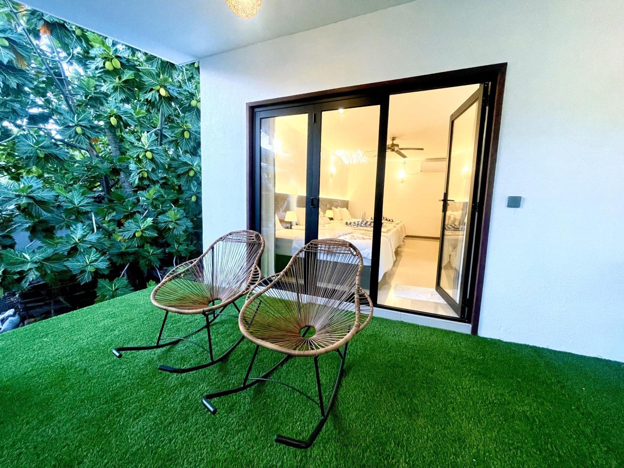 La Palma Suites Ukulhas Island Exterior photo