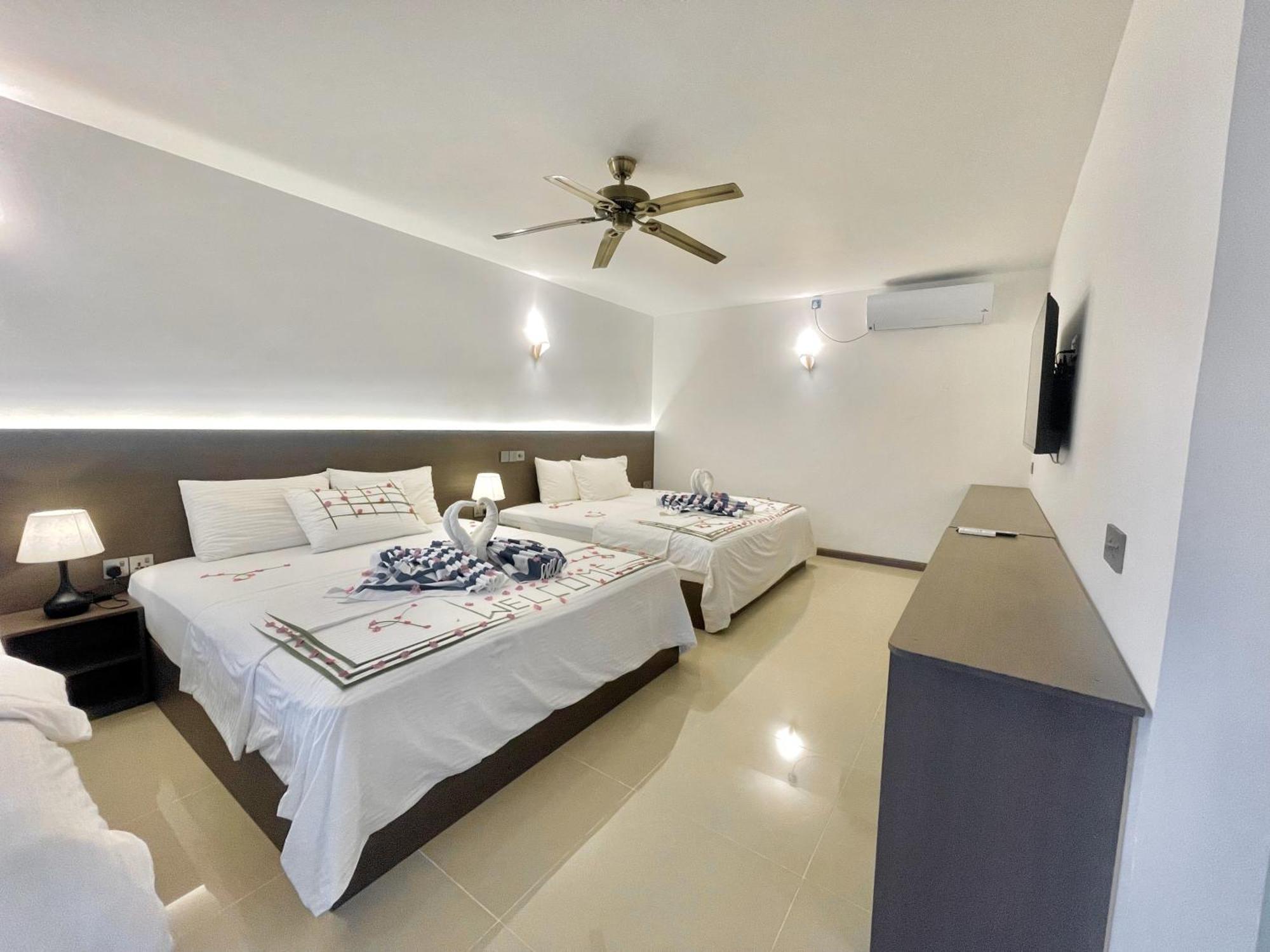 La Palma Suites Ukulhas Island Exterior photo