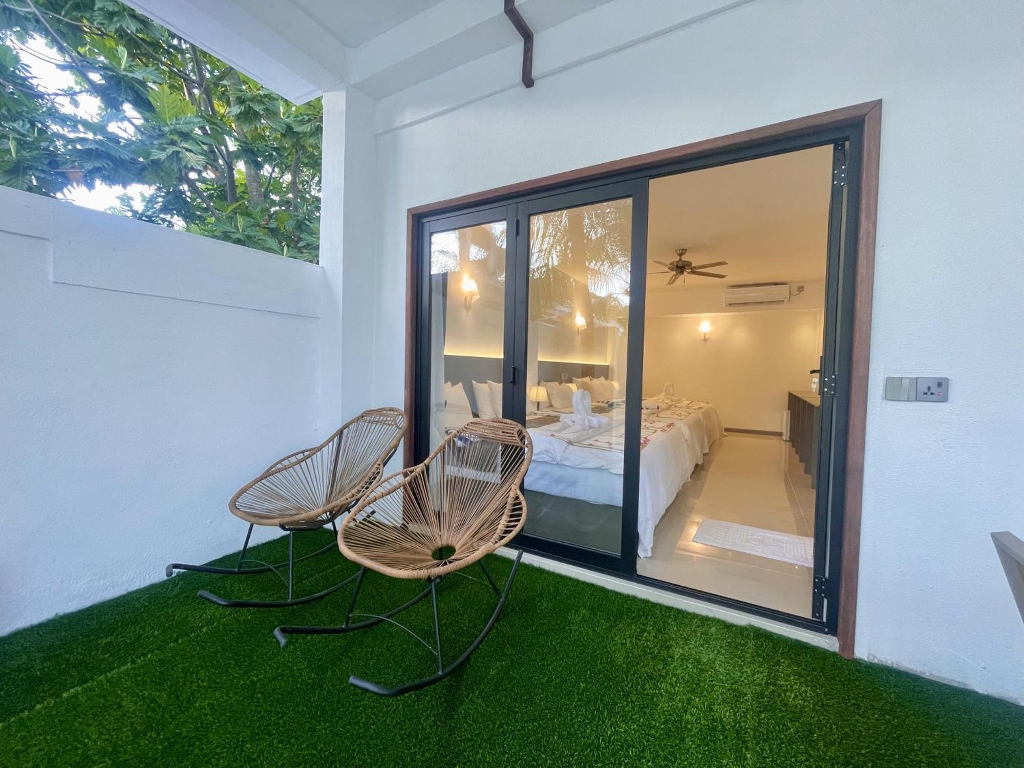 La Palma Suites Ukulhas Island Exterior photo
